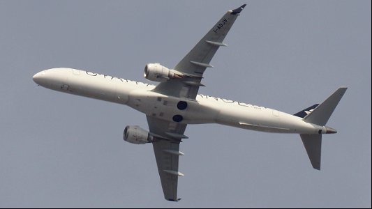 Embraer E195LR I-ADJV Air Dolomiti (Star Alliance Livery) from Florence (8500 ft.)