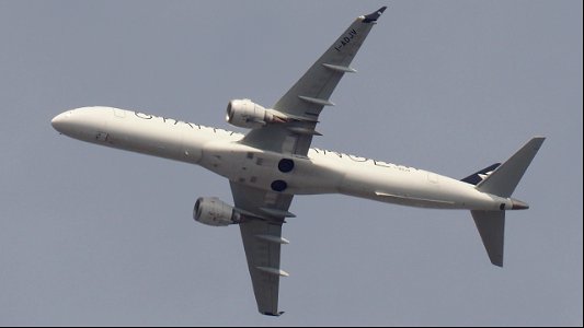 Embraer E195LR I-ADJV Air Dolomiti (Star Alliance Livery) from Florence (8500 ft.) photo