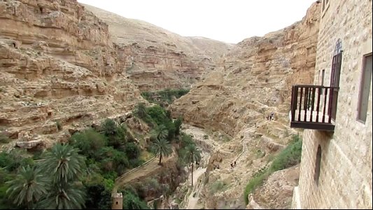 1242 Wadi al-Qilt