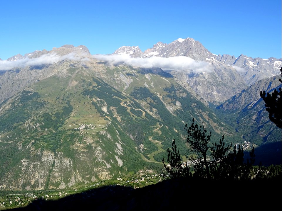 Puy Aillaud et la station de Pelvoux