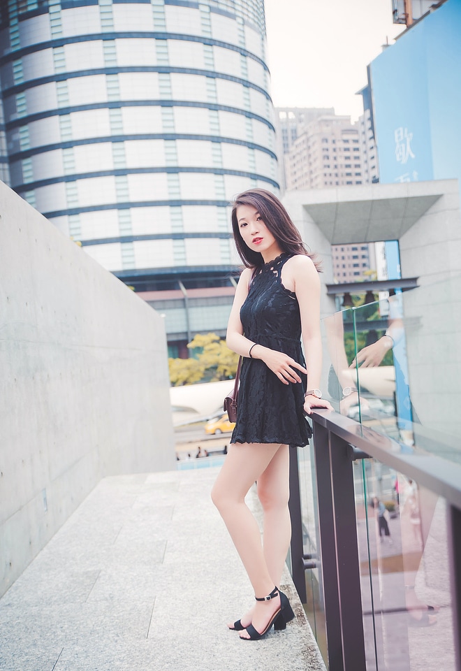 A pretty asian business woman
