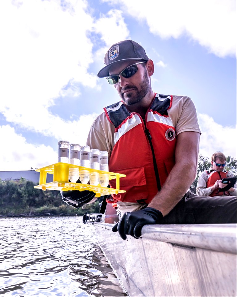 Invasive Carp eDNA Sampling on the James River in South Dakota.