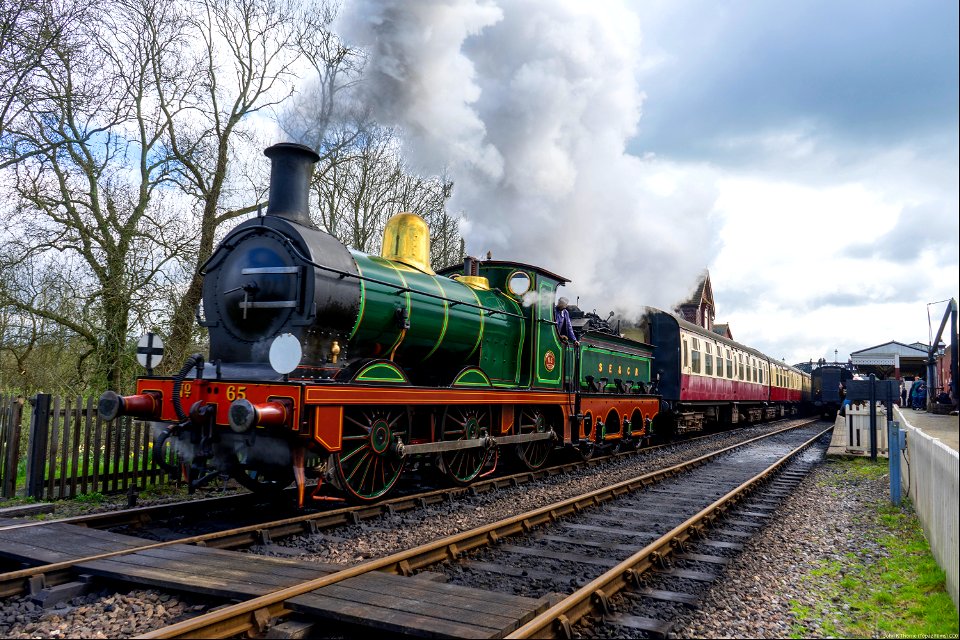 Bluebell Railway afternoon tea train