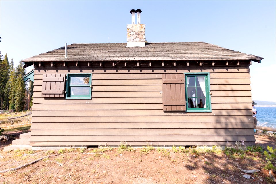 Peale Island Cabin: east side view