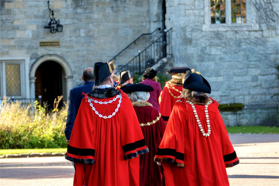 Not sure what the collective noun is for a group of Mayors.