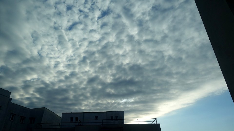nori_clouds_nubes-2023_0222_101143 photo