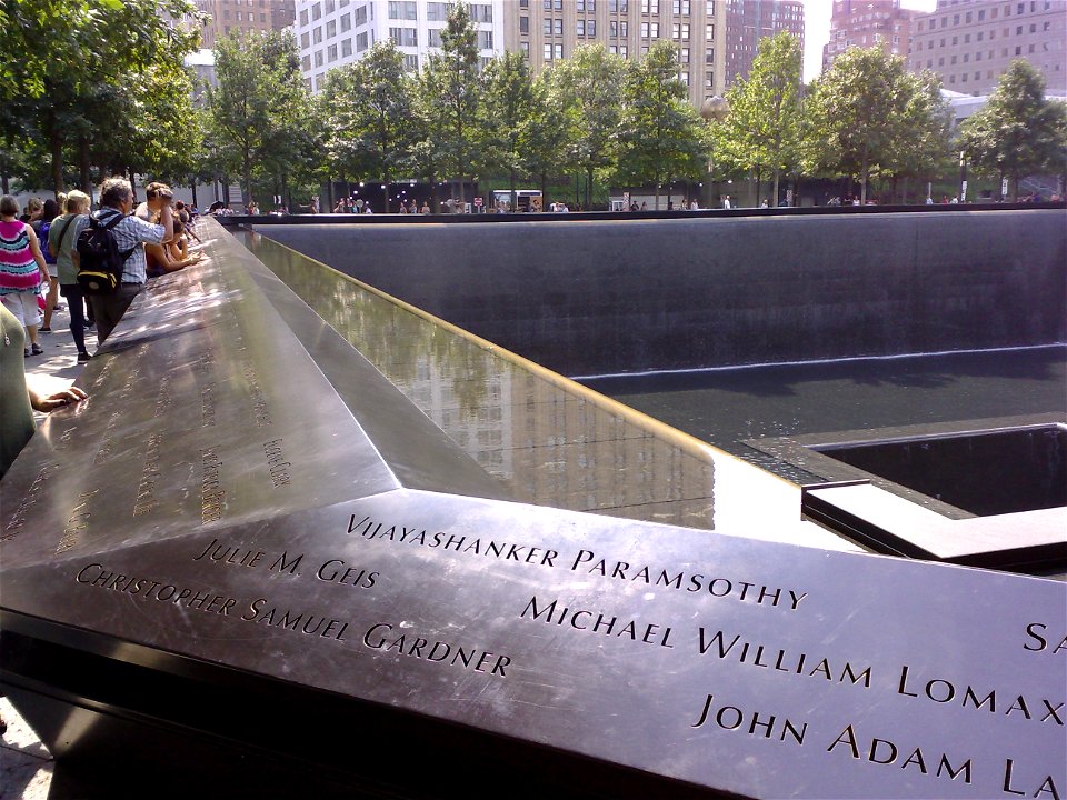WORLD TRADE CENTER MEMORIAL (2)