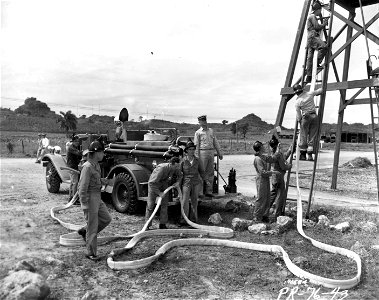 SC 170524 - This photo shows one of the finest and most efficient fire units in the U.S. Army.