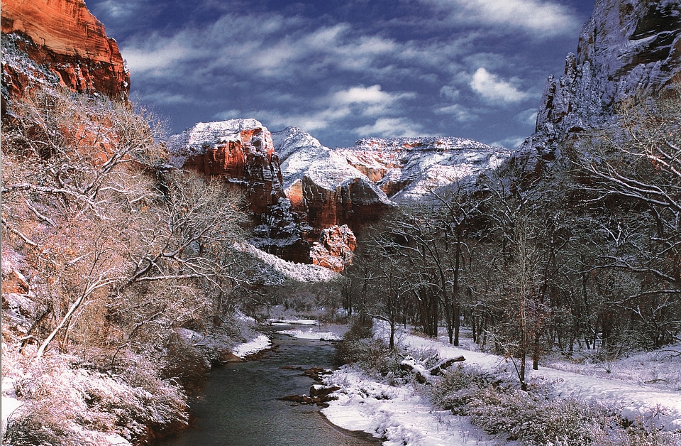 Virgin River cascades in the The Narrows of Zion Canyon