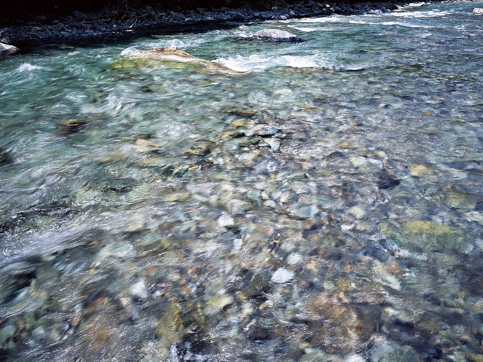 texture river creek stream