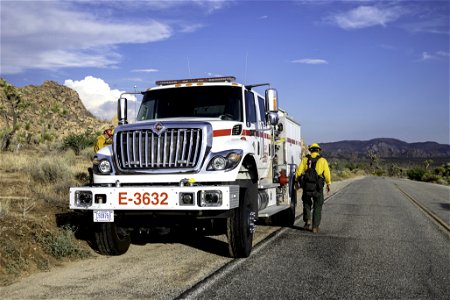 Wildland fire Engine 3632 and crew of firefighters photo