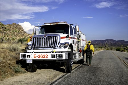 Wildland fire Engine 3632 and crew of firefighters