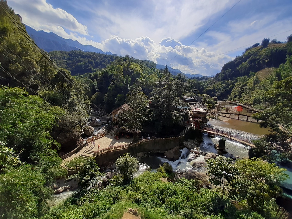 SaPa is a town in the Hoang Lien Son Mountain in Vietnam