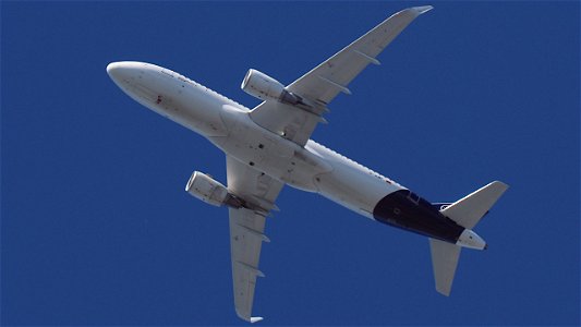 Airbus A320-214 D-AIWF Lufthansa from Seville  (9900 ft.)