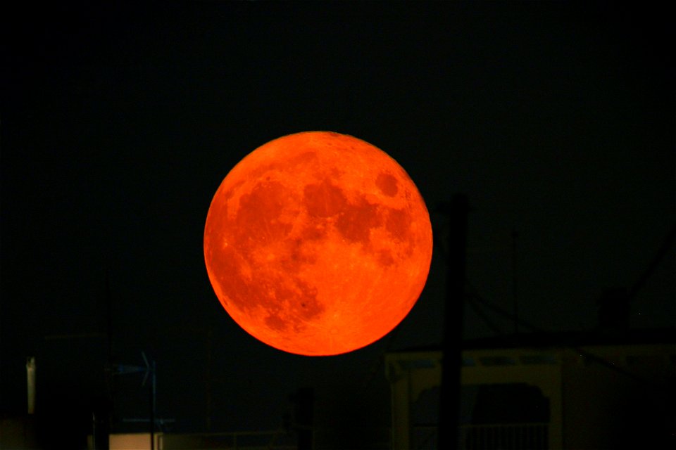 Moonrise on August 22, 2021