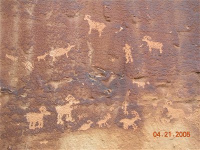 49_nonplot_petroglyph1_06062005090101 photo