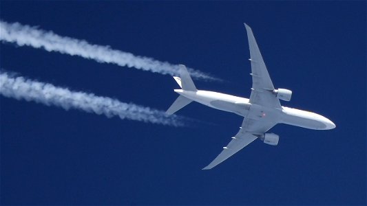 Boeing 777-FZN D-AALF AeroLogic - Frankfurt to Mumbai (32600 ft.)