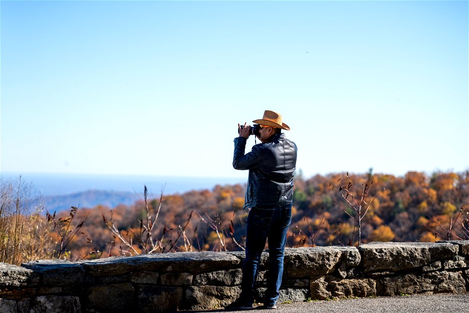 Tunnel Overlook Visitor in Fall