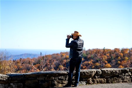 Tunnel Overlook Visitor in Fall