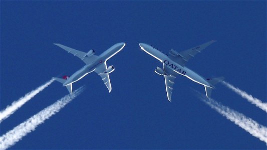 Turkish Airlines vs. Qatar Airways: Boeing 787-9 Dreamliner TC-LLF Istanbul to Houston (34000 ft.) & Boeing 777-2DZLR A7-BBD Dallas to Doha (35000 ft.) photo
