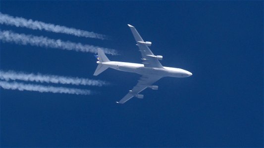 Boeing 747-430 D-ABVU Lufthansa - Frankfurt to Dubai (39000 ft) photo