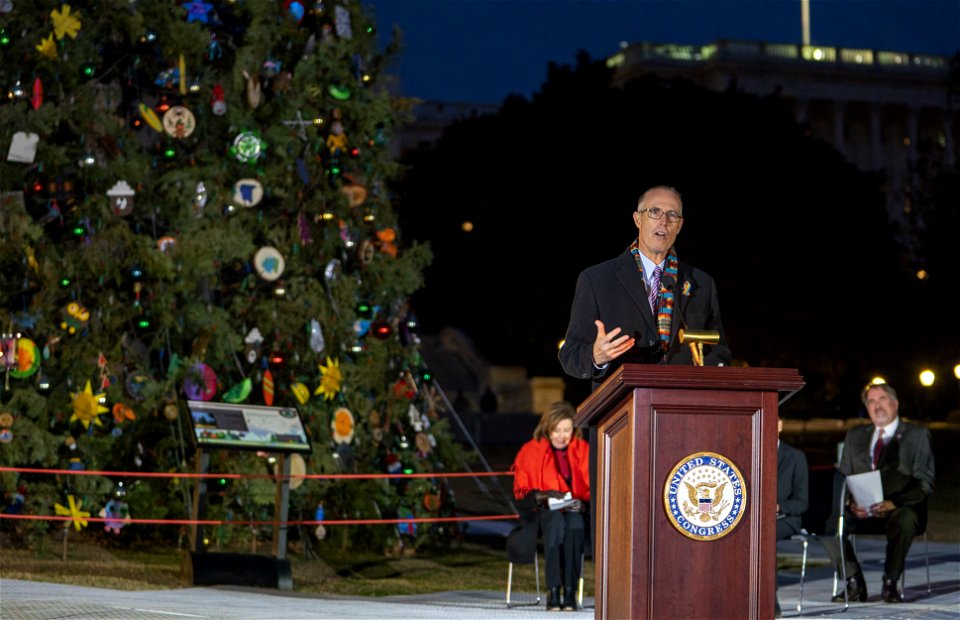 CapitolXmasTreeLighting-WashingtonDC-028