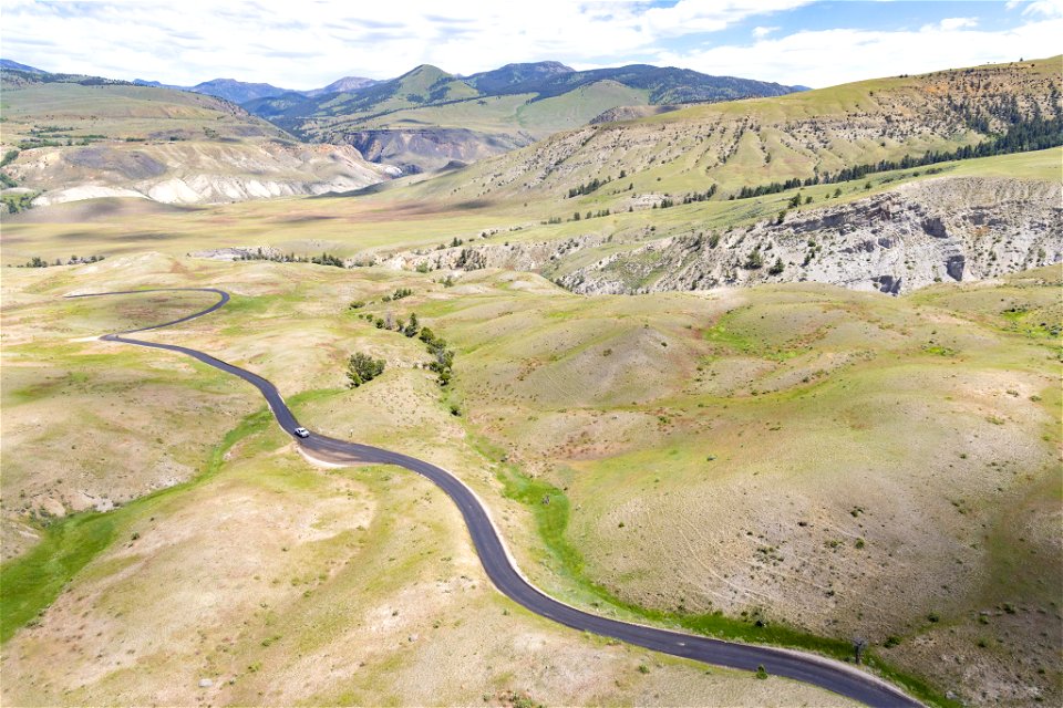 Yellowstone flood event 2022: Old Gardiner Road improvements by NPS crews