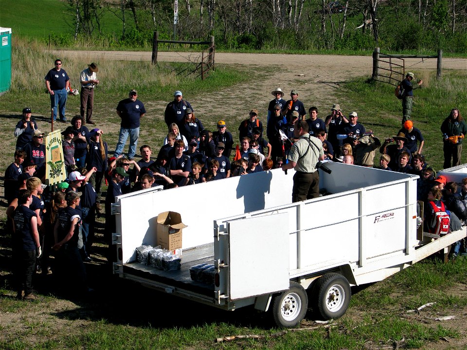 Wildlife Biologist Chris Trosen demonstrates the art of Invasive Species removal