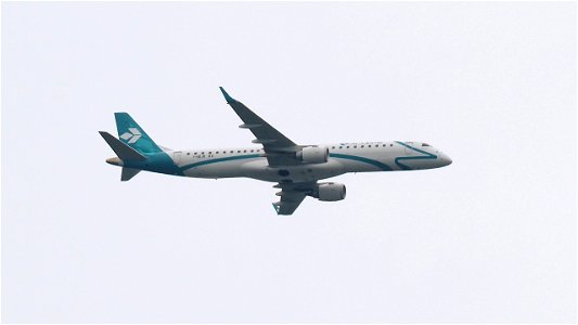 Embraer E195LR I-ADJR Air Dolomiti from Nice (7900 ft.) photo