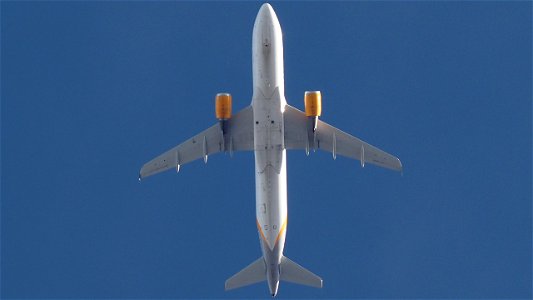 Airbus A320-212 D-AICG Condor to Gran Canaria (15700 ft.)
