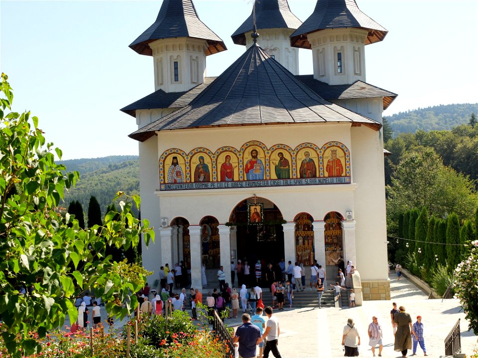 Manastirea_Sihastria2015_0809_093045