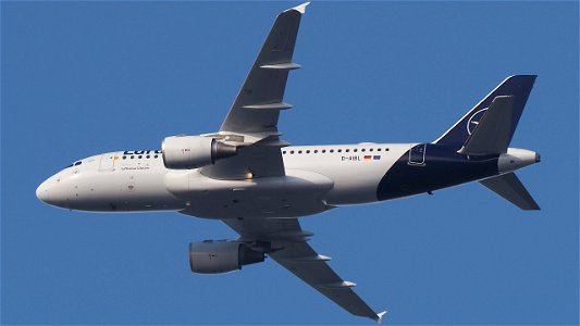 Airbus A319-112 D-AIBL Lufthansa (Operated by Lufthansa CityLine) from Palermo (5900 ft.)