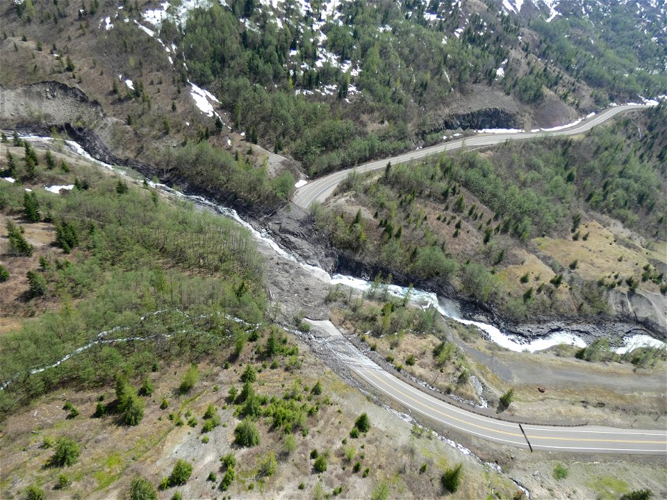 20230518_Overflight of area 6_USGS_T Christianson_P1000797