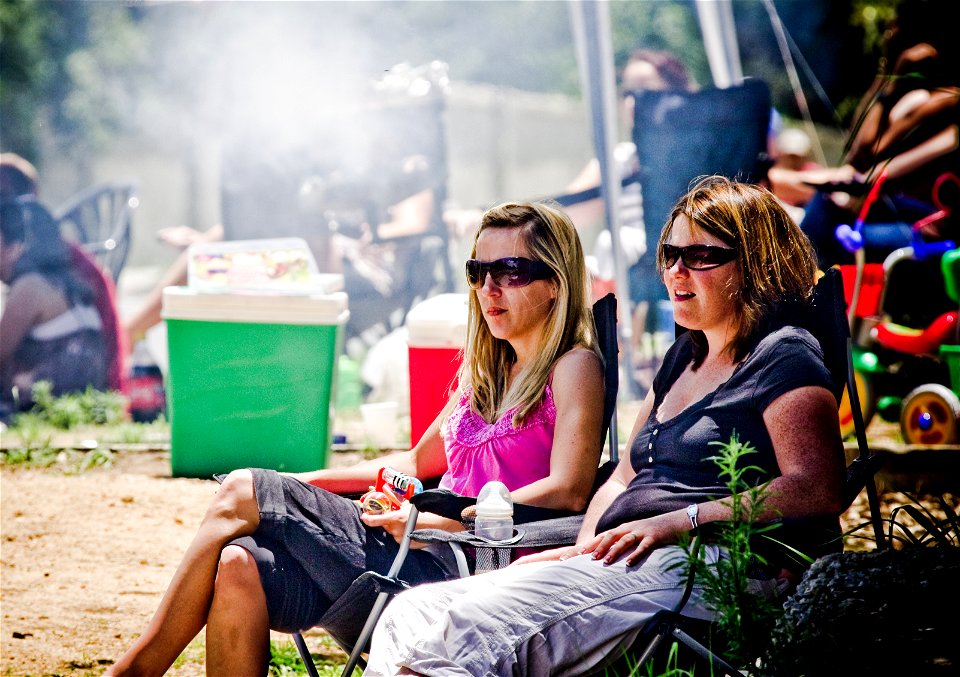 Spectators at the 94.7 Cycle Challenge