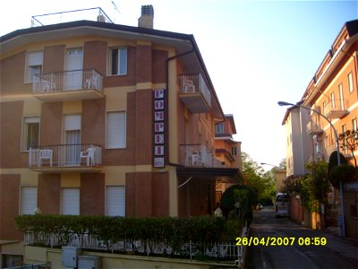 200704_0444