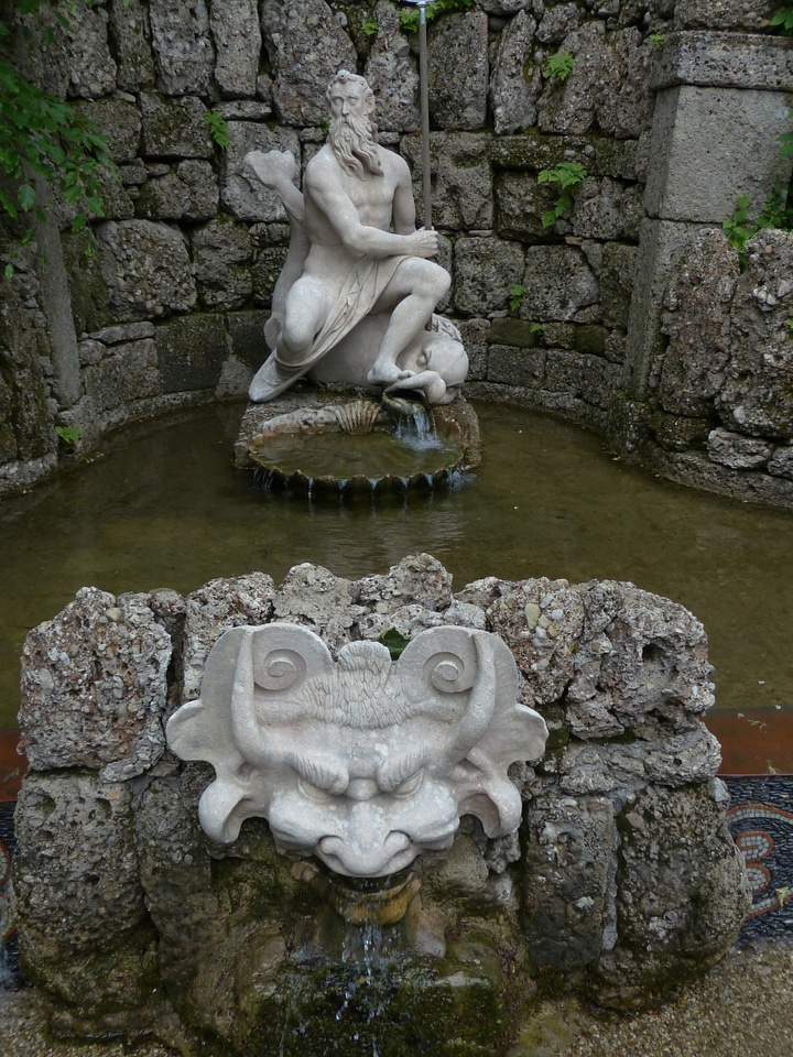 Water feature hellbrunn salzburg