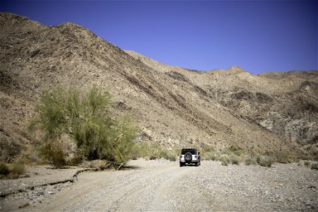 Jeep on sandy section of Pinkham Canyon Road