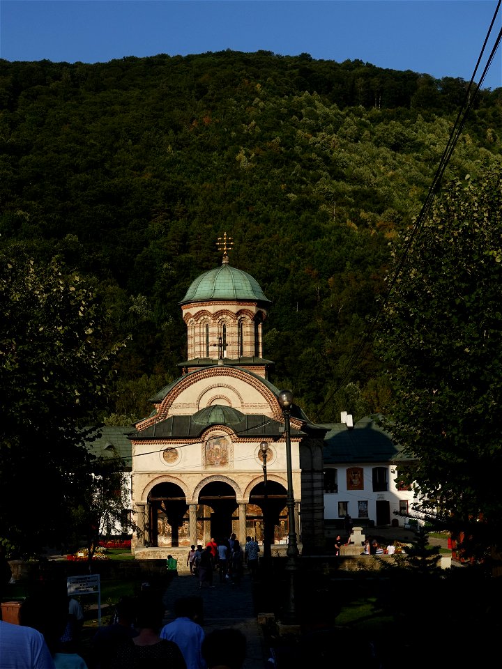 Cozia_monastery2019_0901_173233(1)
