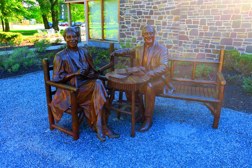 FDR and Eleanor close-up