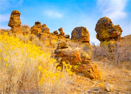 Rock formations in Lost Creek Canyon