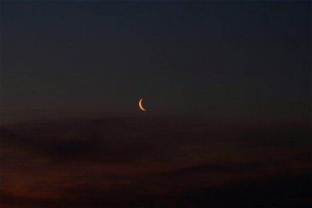 Moonrise_aft-sunset2023_0217_070944(1) photo
