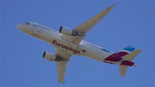 Airbus A320-214 D-AIZV Eurowings from Palma de Mallorca (6300 ft.) photo