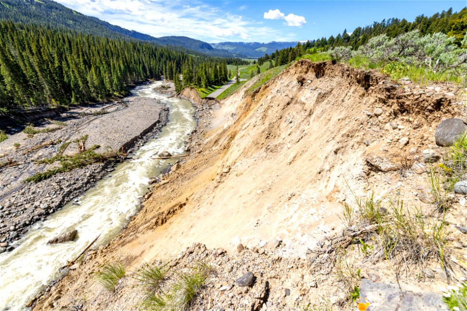 Yellowstone flood event 2022: Northeast Entrance Road washout near Trout Lake Trailhead (16)