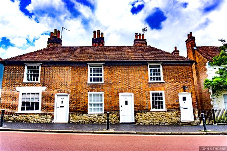 QUEEN ANN COTTAGES WEST MALLING