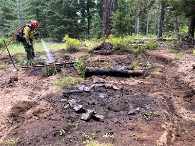 202208-GP-Mt. Adams Ranger District Fire  Engine 631 at Ditch Creek Fire-03-Christian Buettner