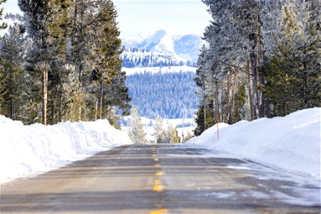 Spring biking road conditions 2023: tall snow banks photo