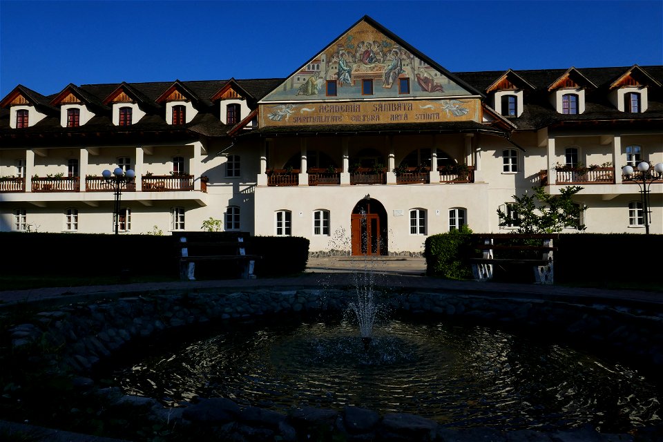 Sambata_monastery_mo2018_0826_083452