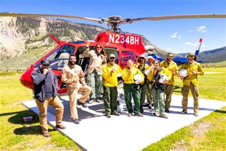Yellowstone Helitack crew photo