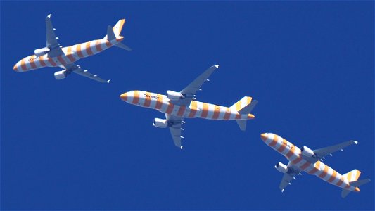 Airbus A320-214 D-AICU Condor to Lanzarote (16200 ft.)