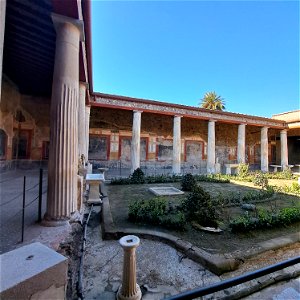 Courtyard Casa De Vetti Ruins Pompeii Italy